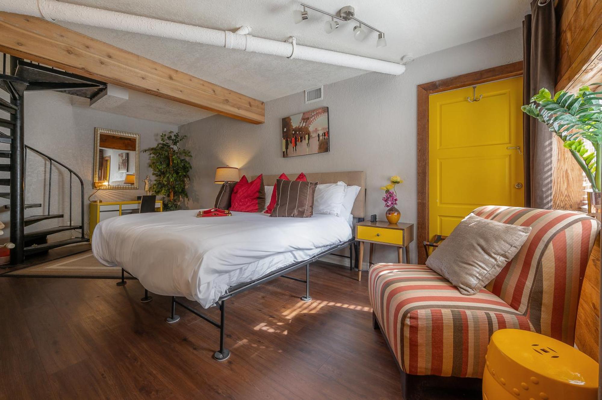Hidden Couples Loft Retreat In Heights Foodie District Tampa Exterior foto